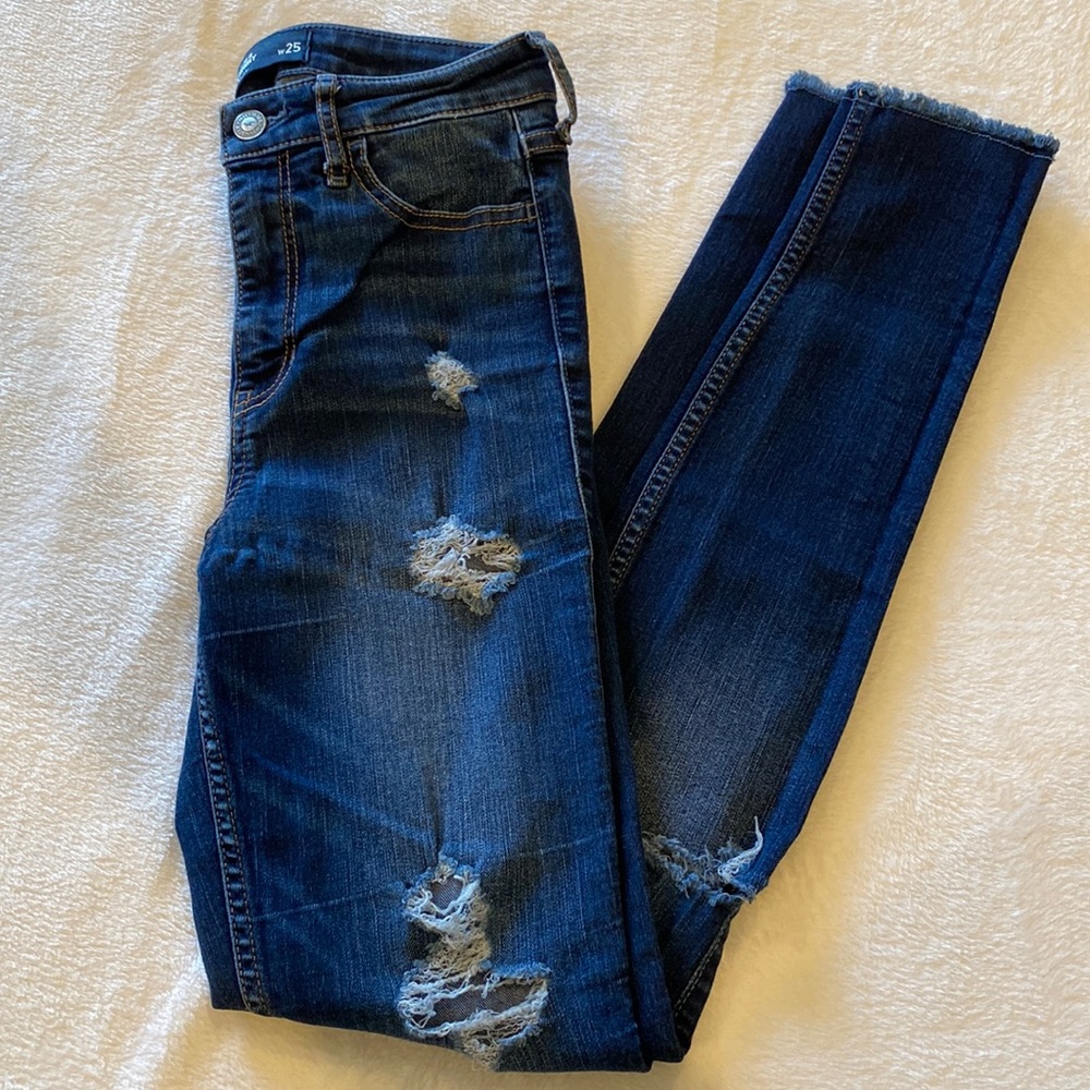 HOLLISTER JEANS